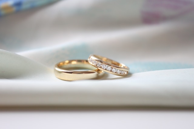 プラチナとゴールドの結婚指輪